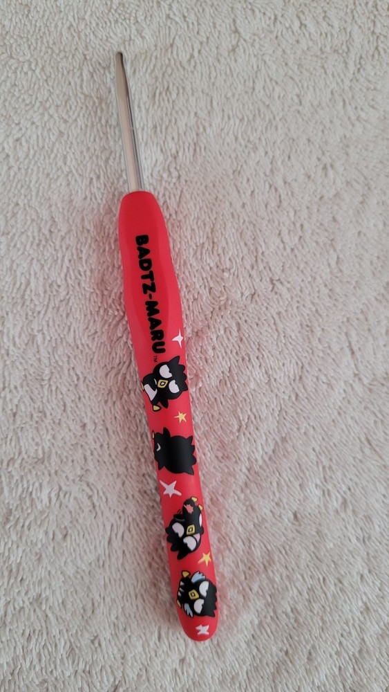 Preowned Badtz-Maru Wobble Ergonomic Crochet Hook