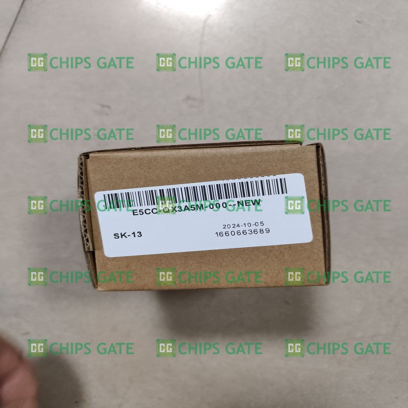 Omron-E5CCQX3A5M000 Digital Temperature Controller