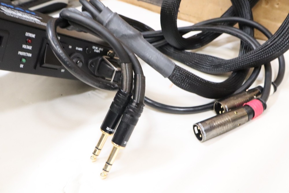 Furman AC-215A Compact Power Conditioner