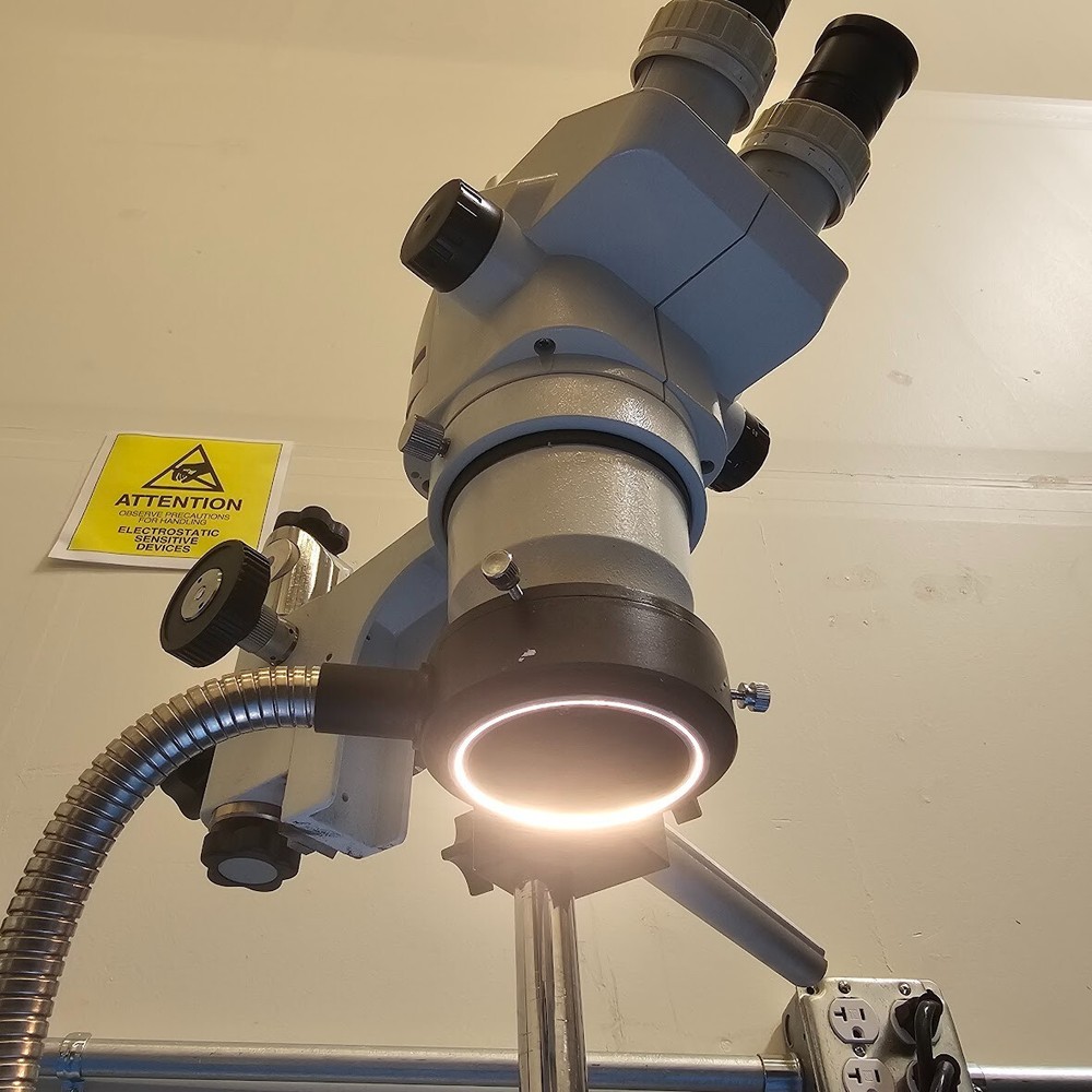 AmScope 150W Cold-Light Fiber Optic Microscope Illuminator w/ Haloid Lamp & Ring