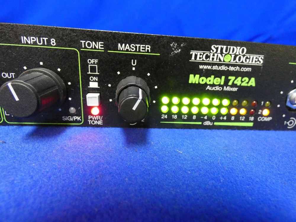 Studio Technologies Model 742A Audio Mixer (works-read ad)