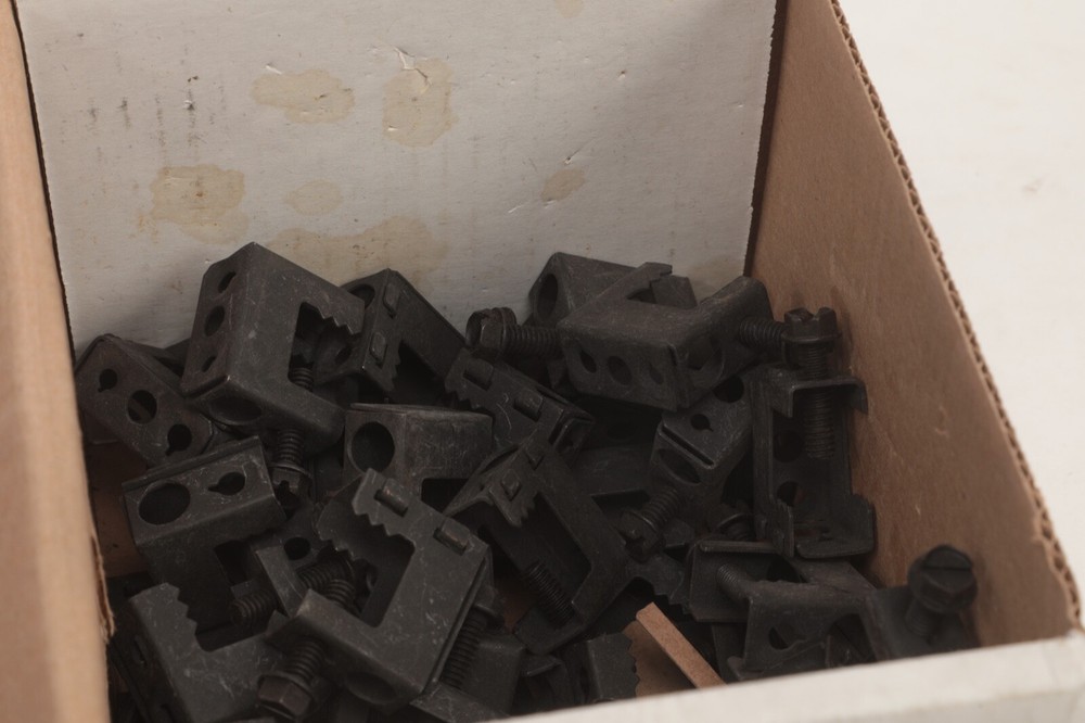 25 MINERALLAC 500 BEAM CLAMP