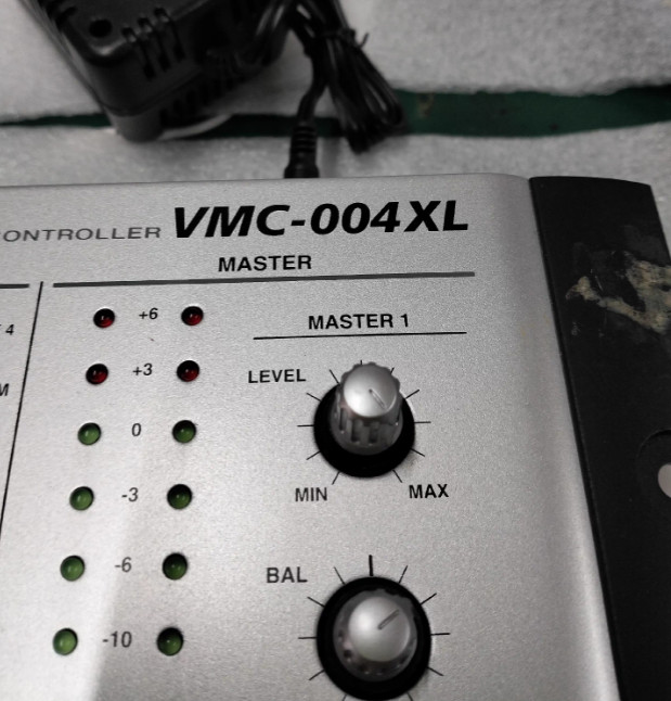 1pcs Vestax VMC-004XL Mixing Console