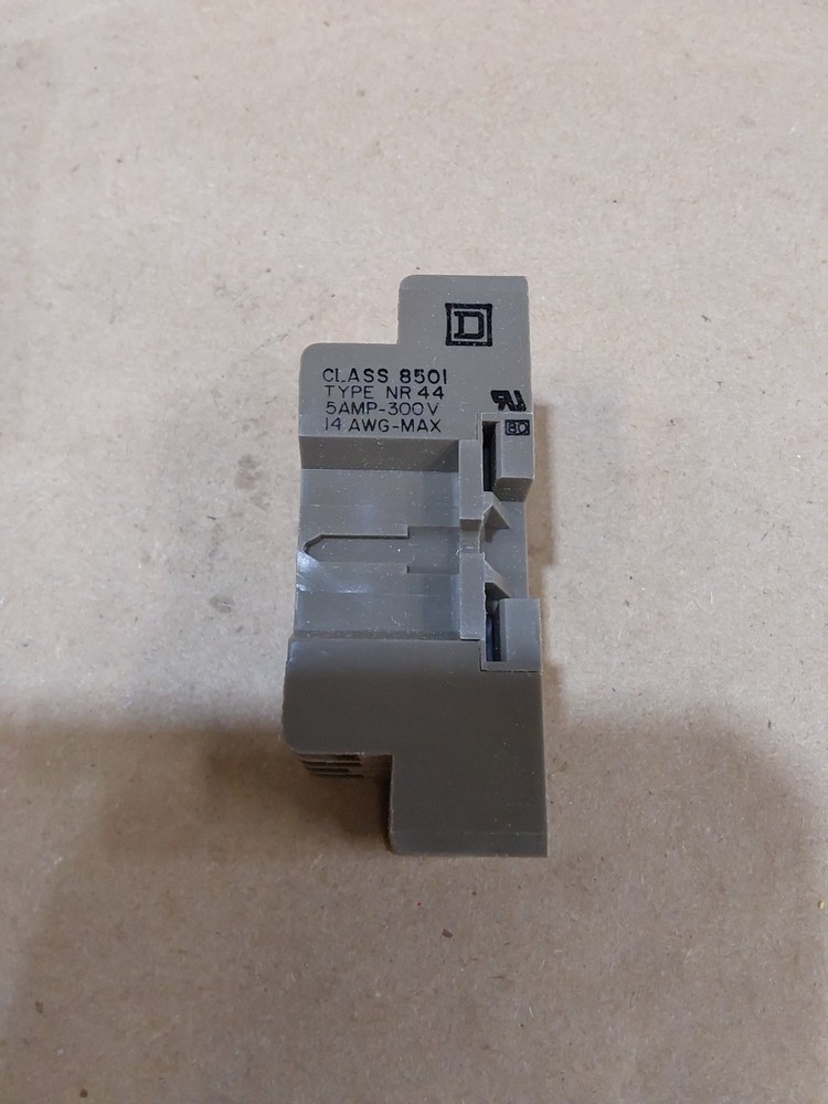 SQUARE D Class 8501, Type NR-44, SERIES A, FRONT WIRED SOCKET