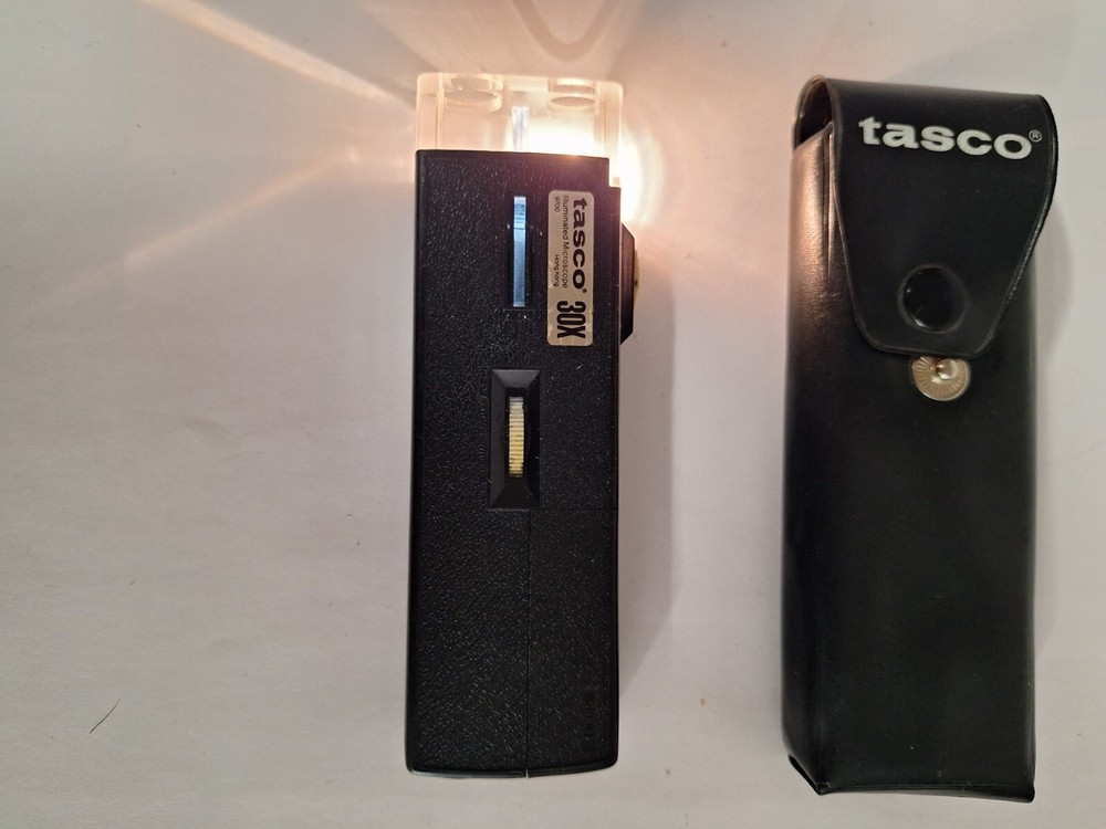 Tasco 9700 Illuminated Microscope 30X with case