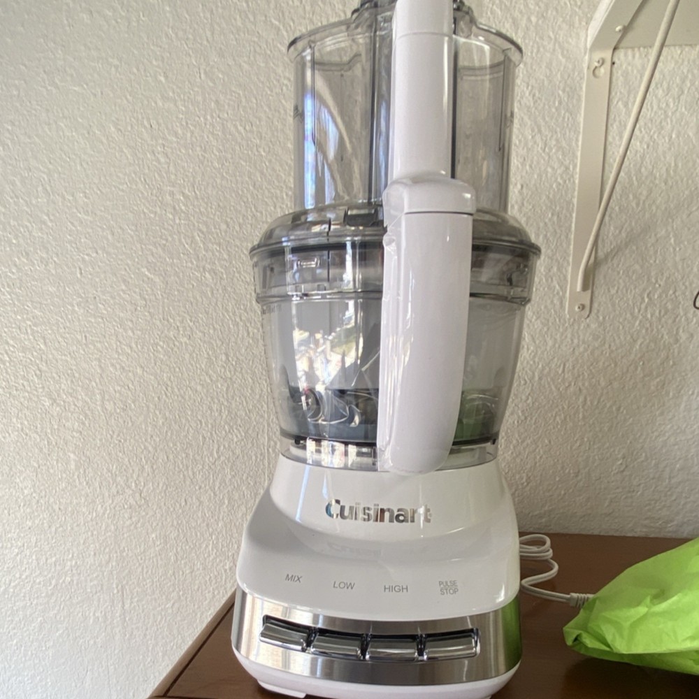 Cuisinart Full-Size Food Processor White Pulse Control 3 Speeds Chop Slice