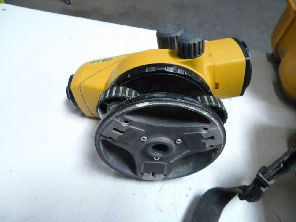 TOPCON AT-B2 AUTO LEVEL 32X M7404