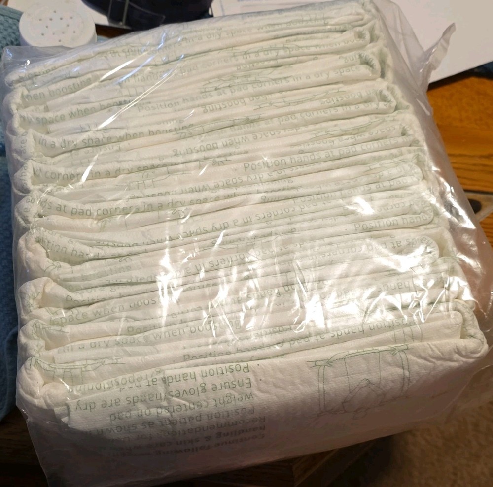 Medline Advanced 300 Underpads White Green 10 count