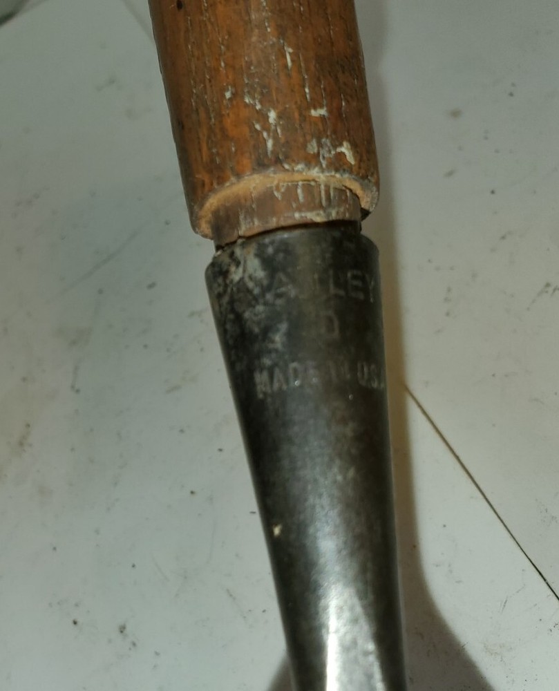 Vintage STANLEY D Made In Usa Beveled Edge 1" Socket Chisel