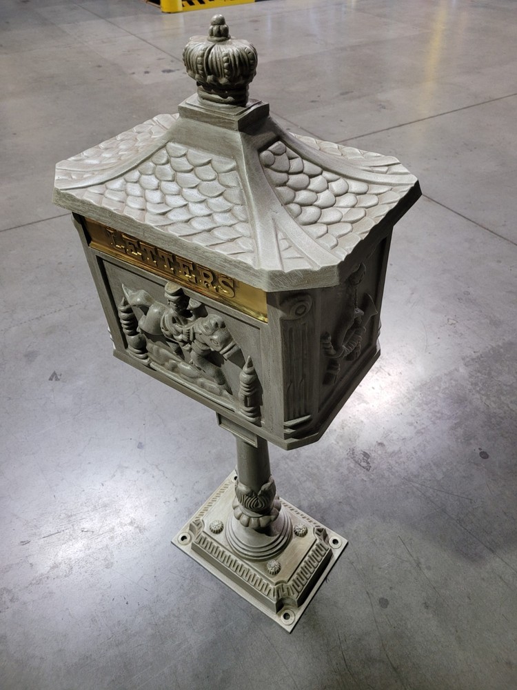 Amco  Victorian Pedestal Mailbox