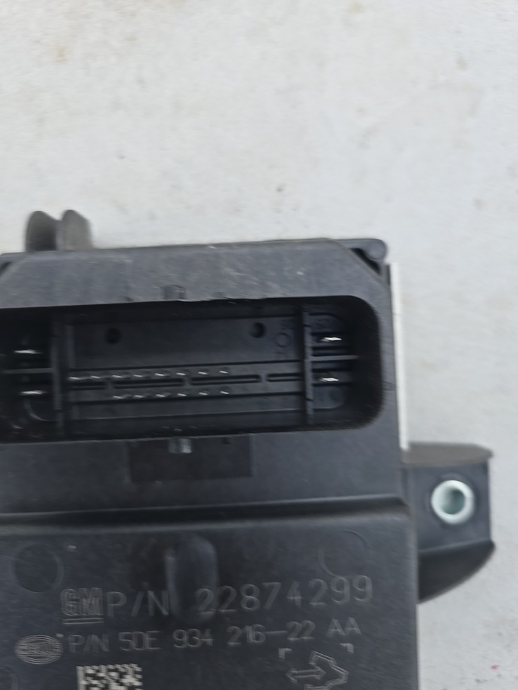 2013-2014 GM FUEL PUMP CONTROL MODULE OEM 22874299