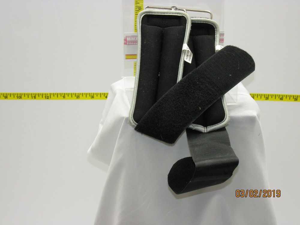 Generic Ankle Weights 2 X 1 Pound to Maximize Workouts.