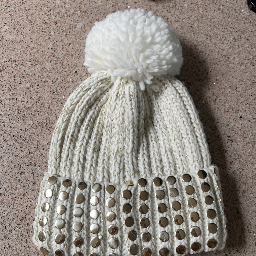 NEW WITH TAGS DKNY SCARF & BEANIE SET $98