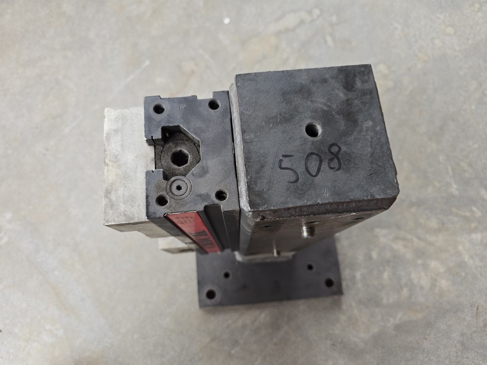 CHICK QL4 Vise With TOMBSTONE *CAN SPLIT*