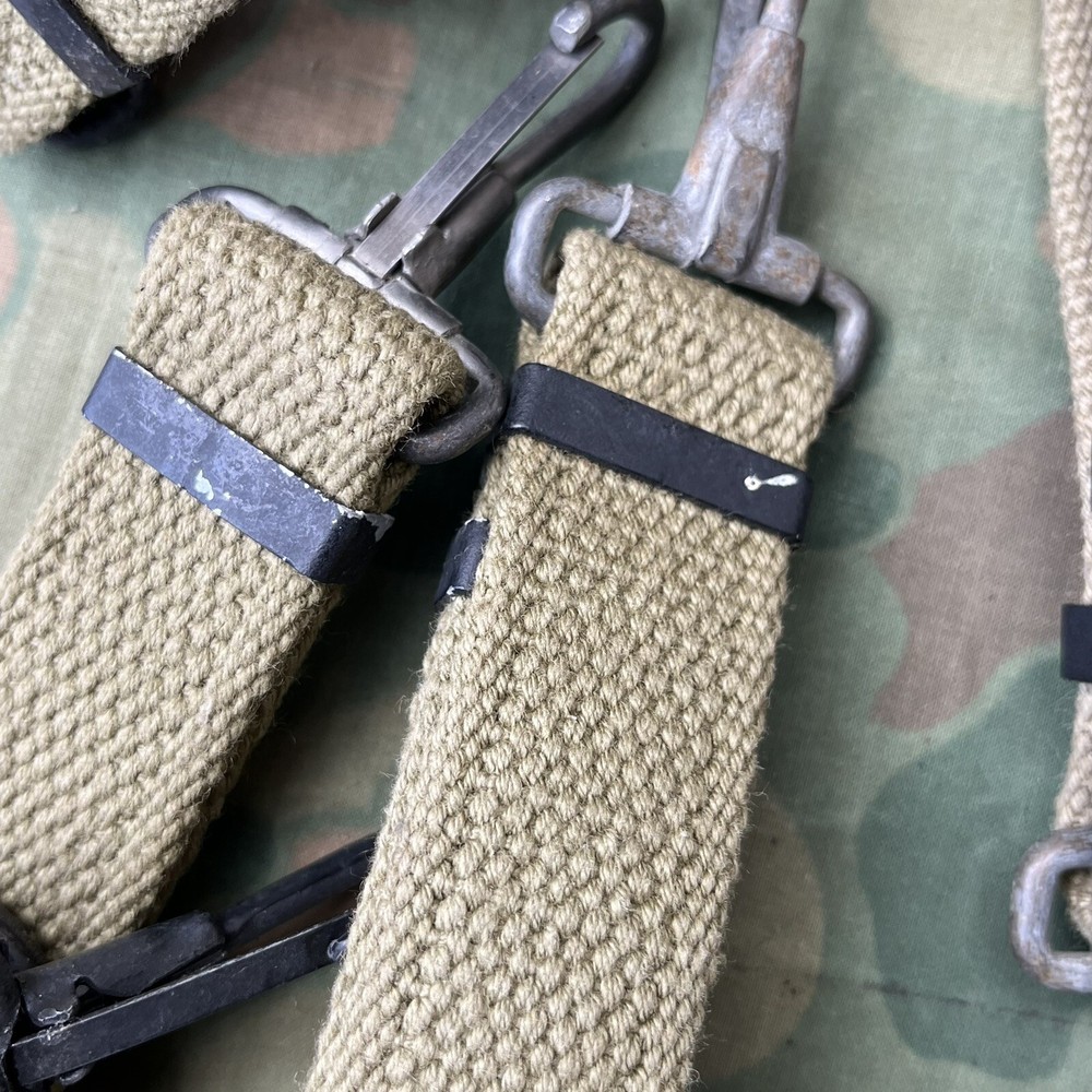 One (1) WWII US Army Mounted M1941 Canteen Cover Extension Hanger Strap NOS
