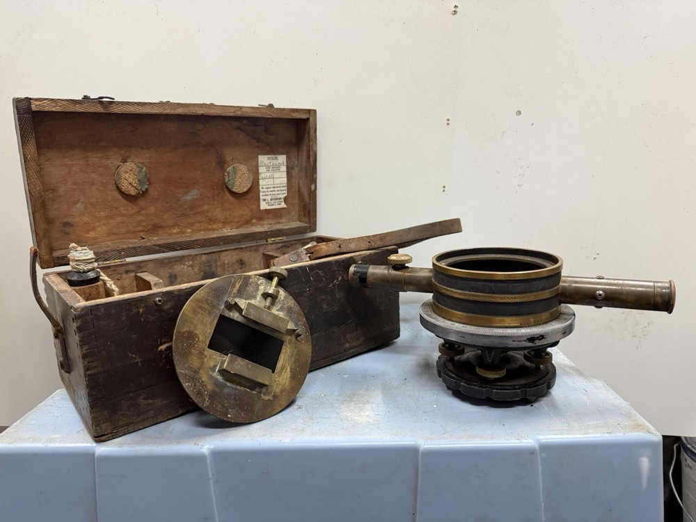 Antique Bostrom #4 Builders Level