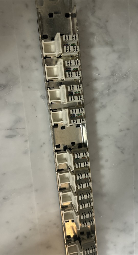 Krone Modular CAT5 Patch Panel With 12 Jacks And 12 Blanks Keystone Rack Mount