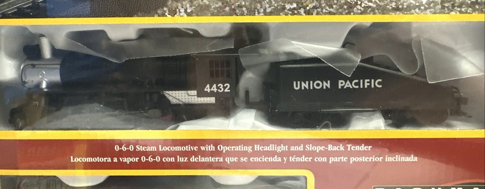 Bachmann HO Scale Pacific Flyer Train Set #00692