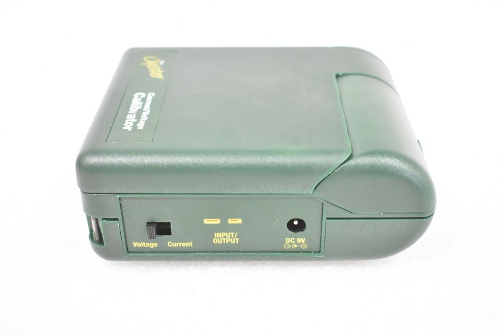 EXTECH INSTRUMENTS 412355A THE OYSTER SERIES CURRENT & VOLTAGE CALIBRATOR/METER