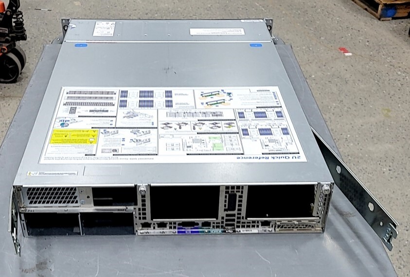 INTEL Rr2000 8x2.5" 2U Rackmount Server Chassis SEE NOTES