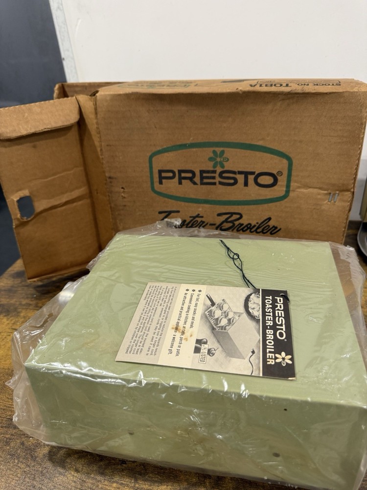 Presto Toaster–Broiler