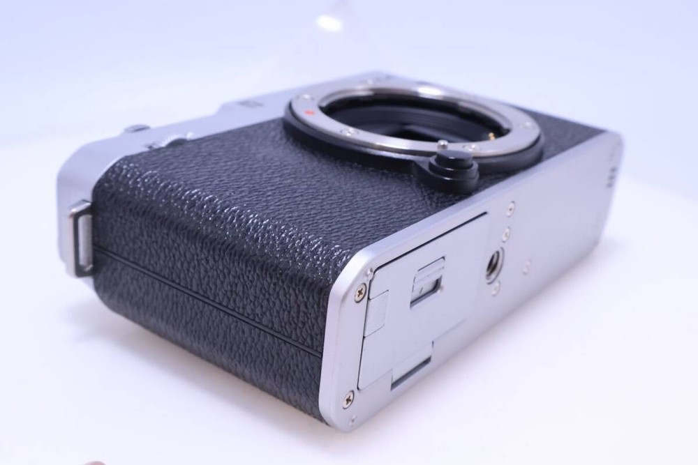 FUJIFILM X-E4 Body Silver 400585