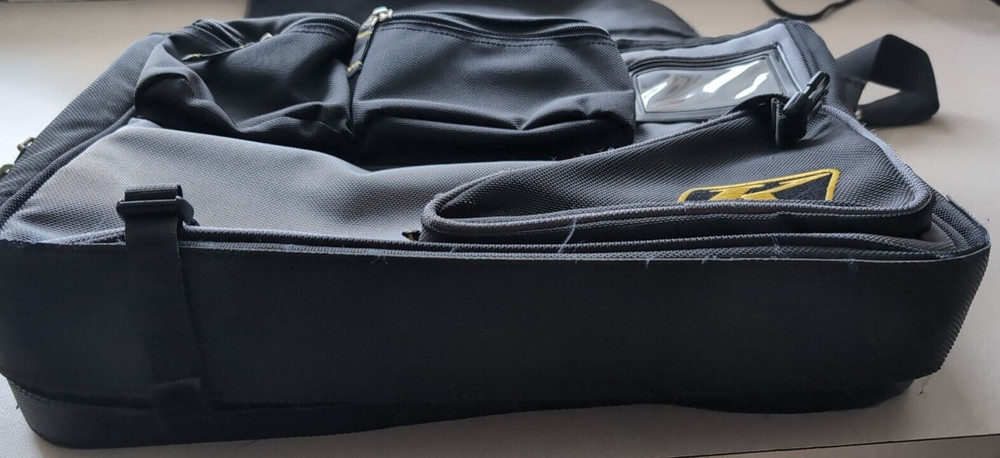 KLIM SNOWMOBILE LAPTOP MESSENGER REP SLING BAG AUTHENTIC!