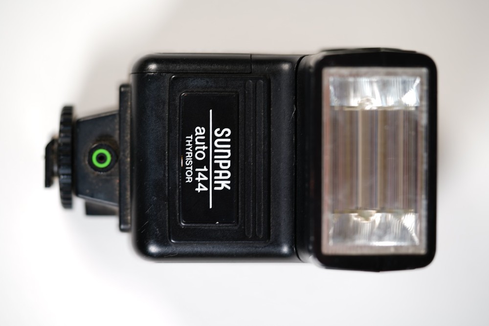 Sunpak (2392B) Auto 144 Thyristor Mountable Camera Flash With Instructions