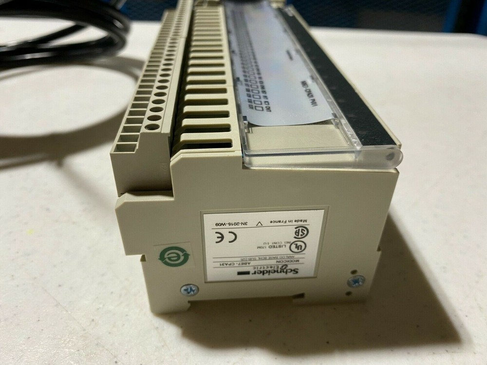 Schneider ABE7-CPA31 PV01 Analog Input Module 8 Isolated Inputs 24VDC w/Cable