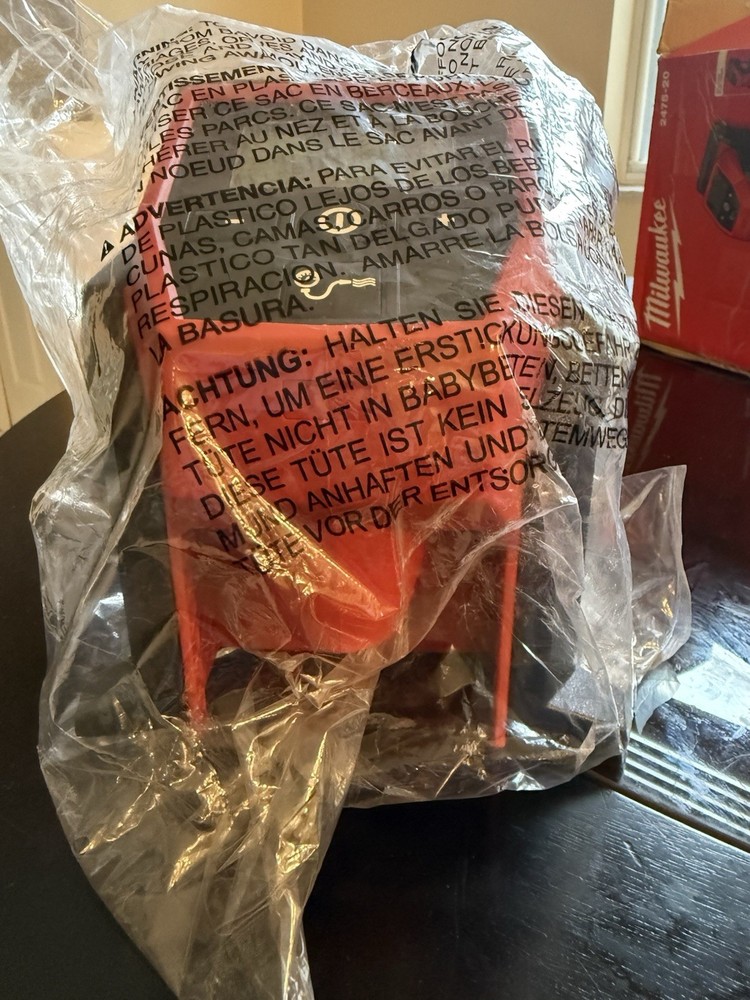 Milwaukee M12 Compact Inflator