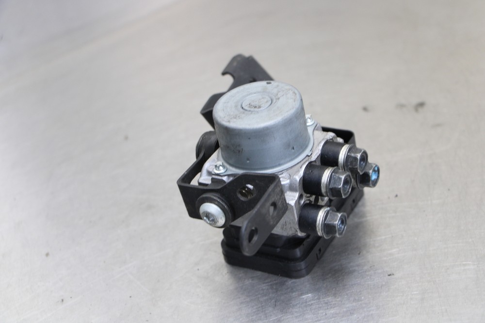 18-23 KAWASAKI NINJA 400 ABS PUMP UNIT MODULE