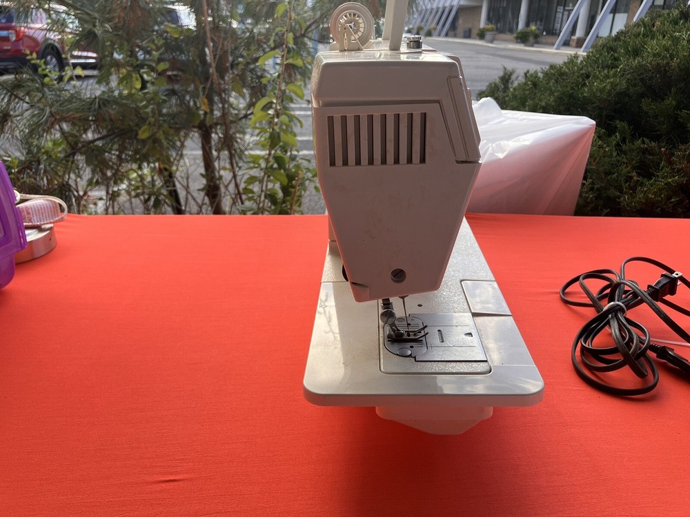 Singer Sewing Machine 9020 Singer Model 9020 Sewing Machine