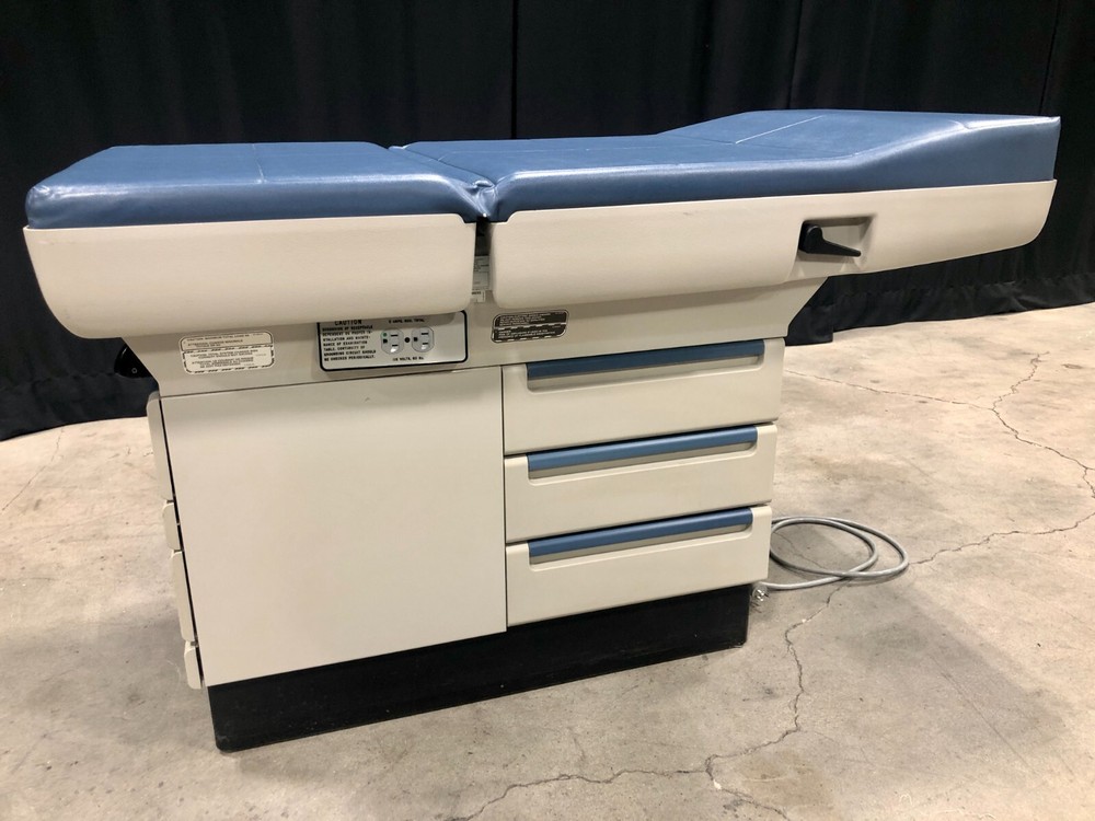 Midmark 404 Barrier Free Exam Table with step up platform