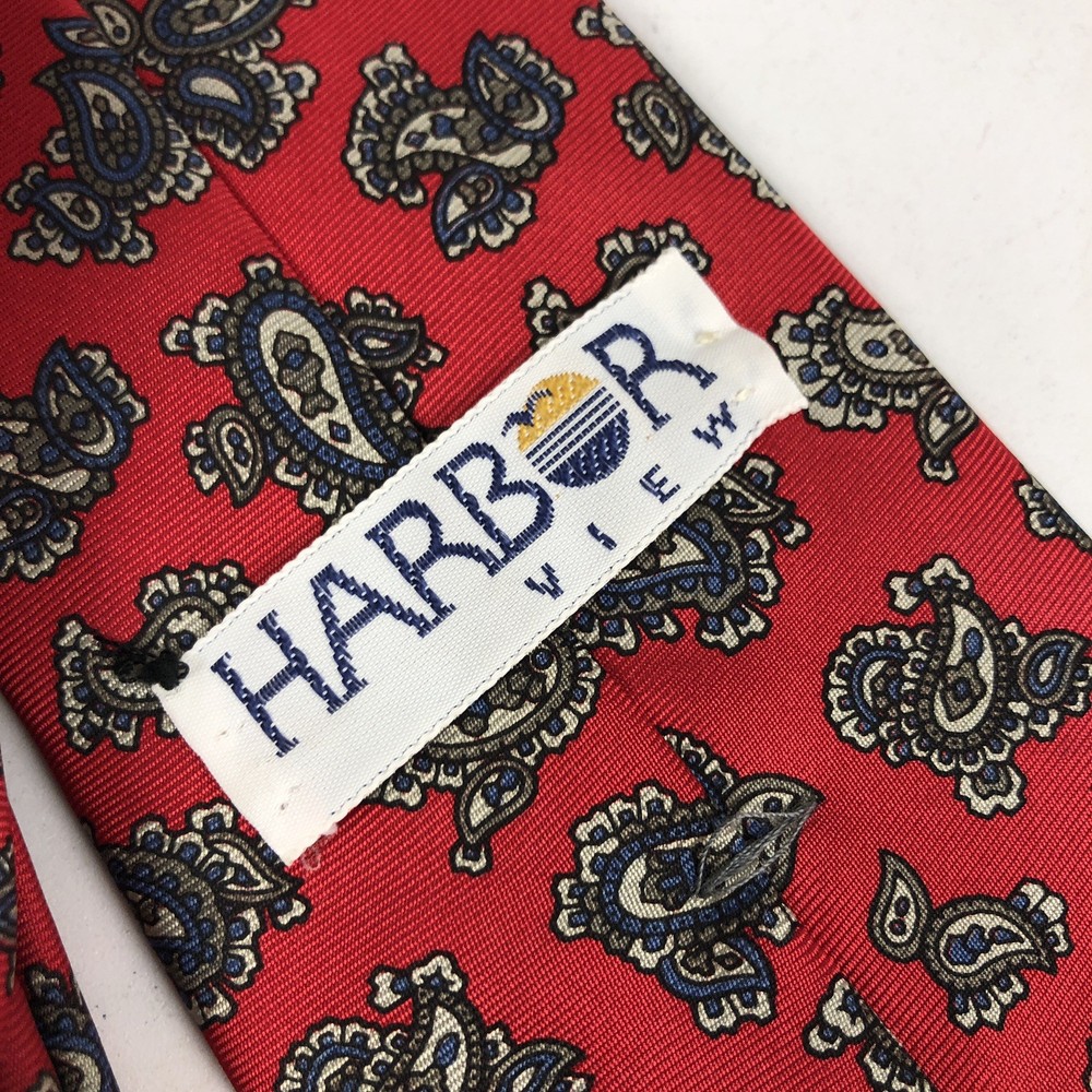 Harbor View 56" 3.25" Red READ LOOK