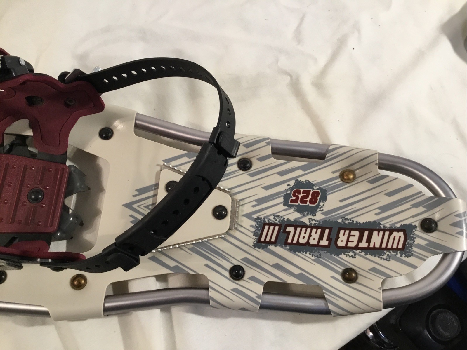 Field N Forest Winter Trail III 825 Snow Shoes Yukon