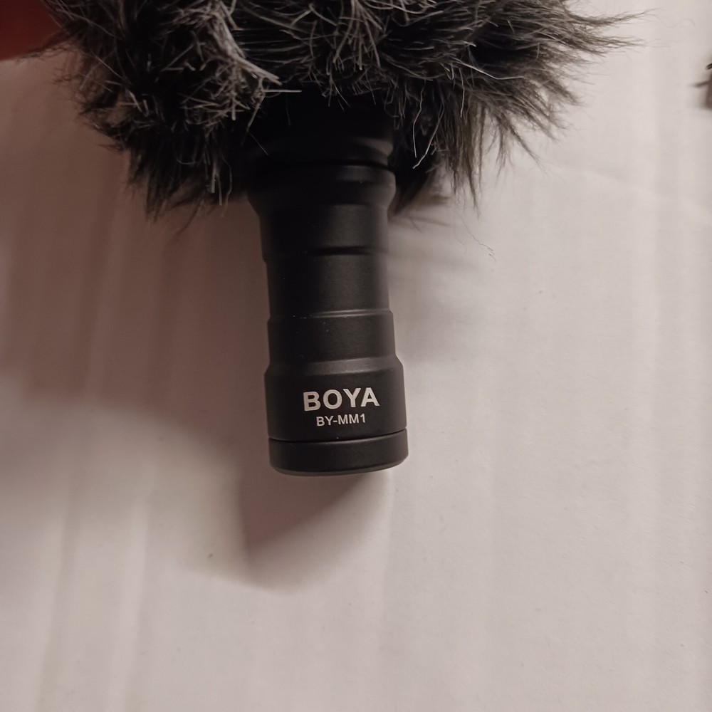 BOYA BY-MM1 Universal Mic Condensor With Mounting Bracket And Pouch. NEW