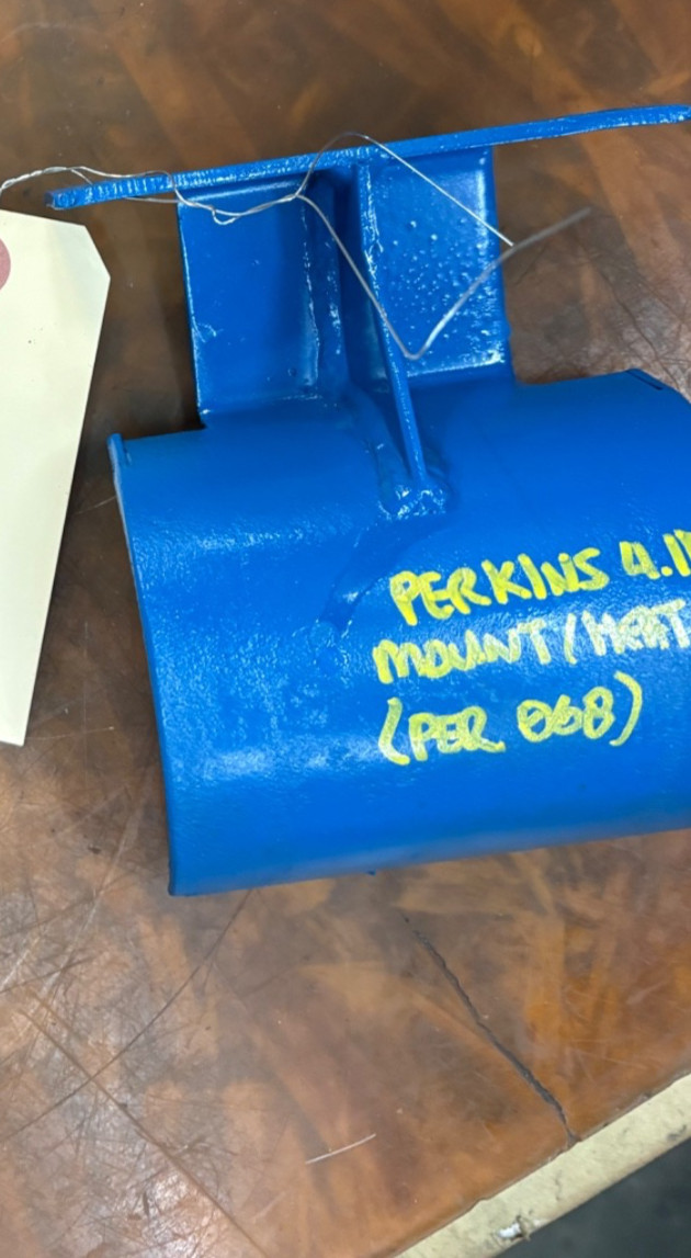 PERKINS 4.108 MARINE 4CYL ENGINE MOUNT FOR HEAT EXCHANGER