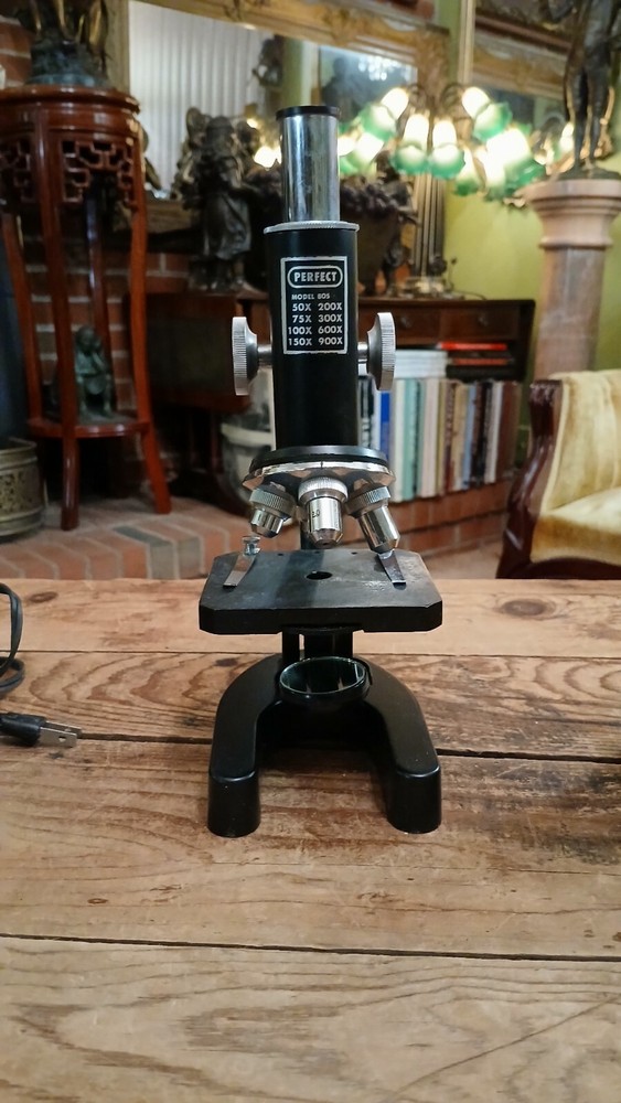 VINTAGE PERFECT MICROSCOPE MODEL 805 WITH ACCESSORIES