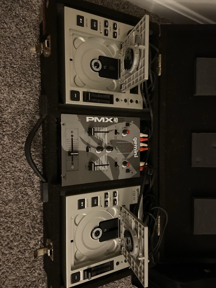 Gemini CDJ-10 Pro CD Player - PLEASE READ - Skips a Lot - Everything Powers On