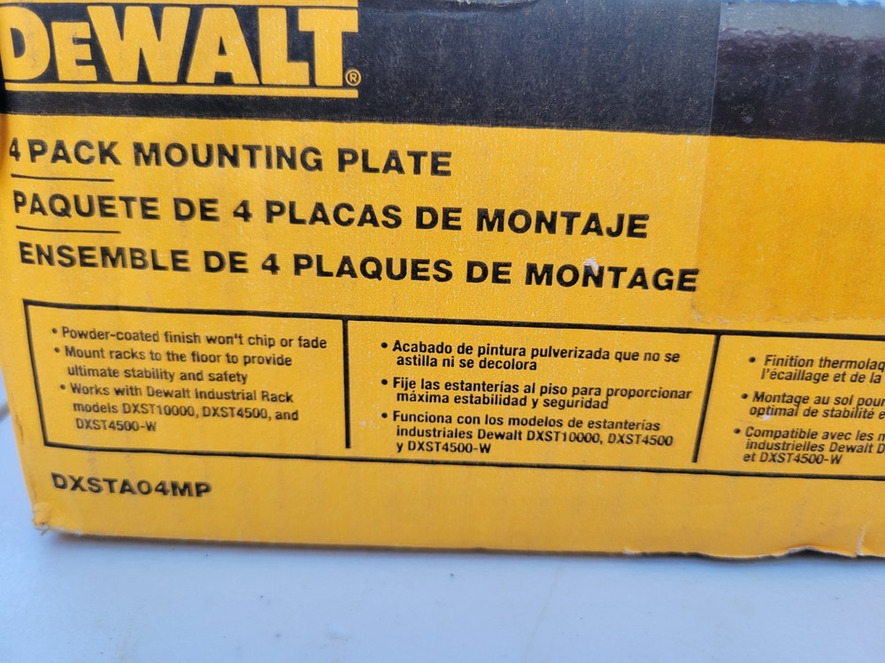 Dewalt Adjustable Leveling Floor Mounting Kit for DXST Storage Racks DXSTA04MP