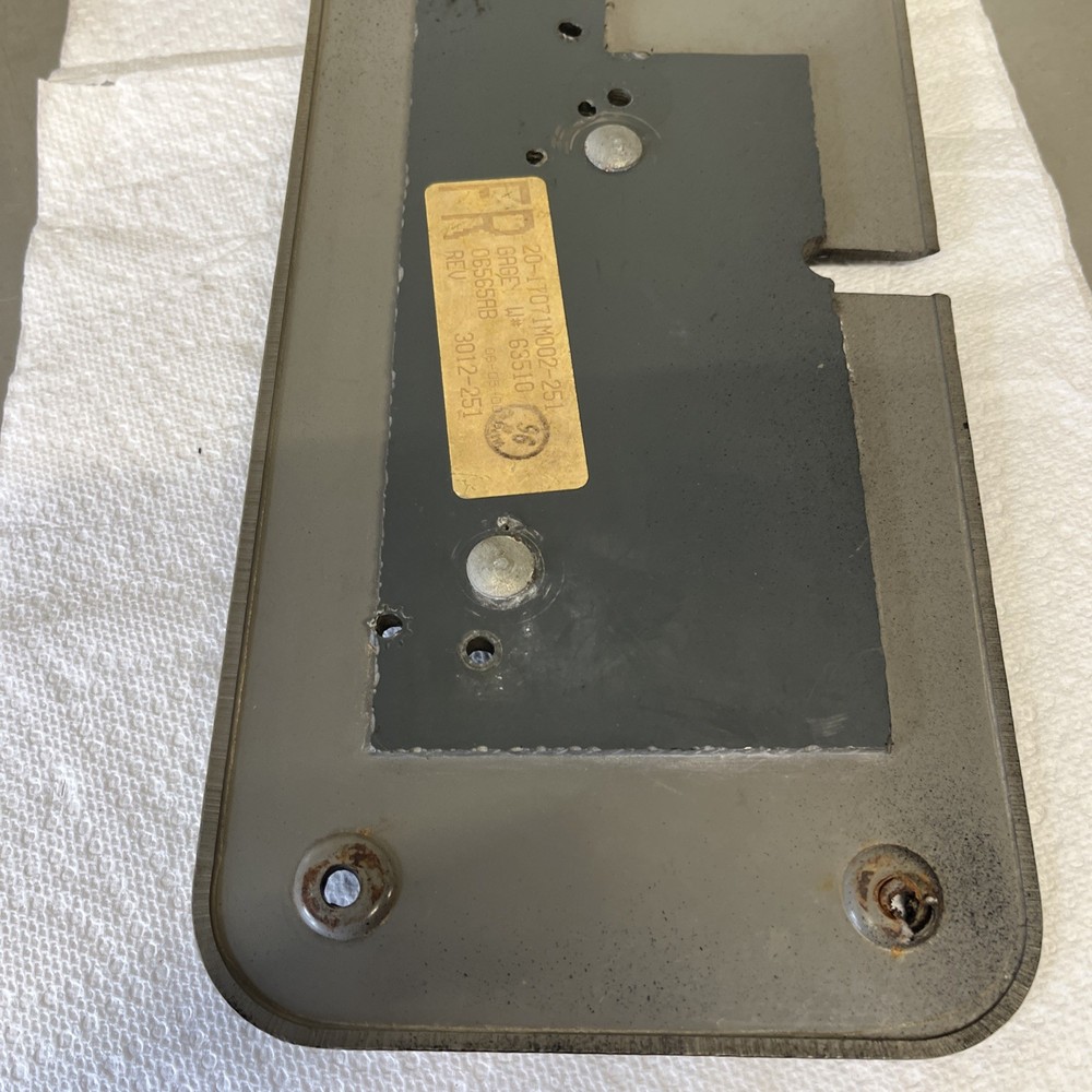 PETERBILT 20-17071M002-251 PLATE-HEADER COVER SINGLE TERMINALS P100