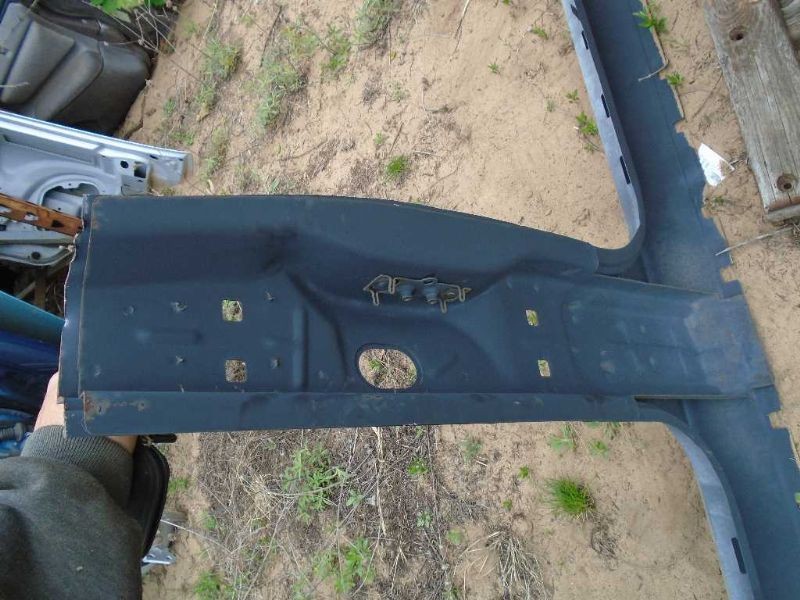 Rocker Panel Left Side Fits 99 Expedition 46977