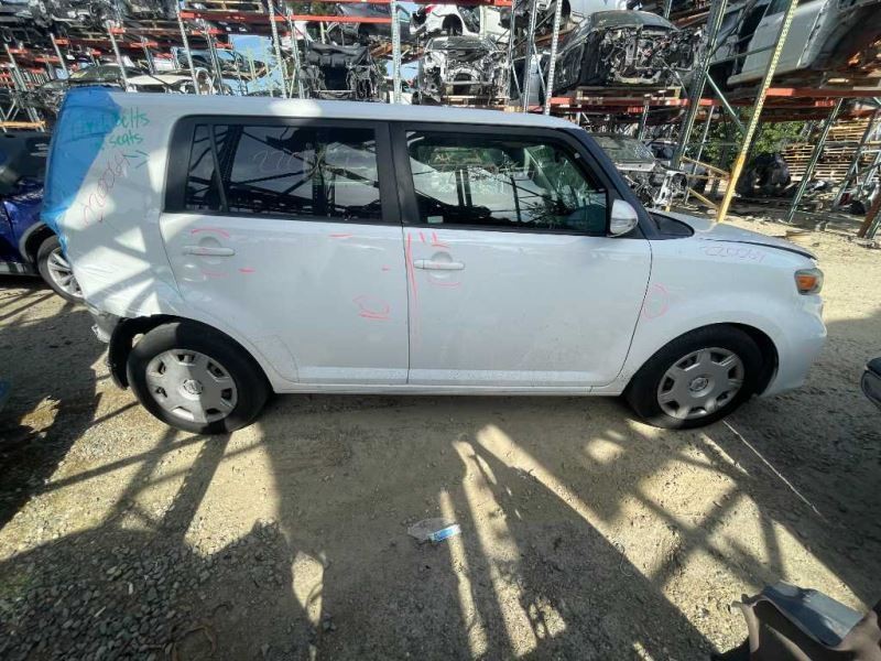 2011 SCION XB JACK WITH TOOL KIT