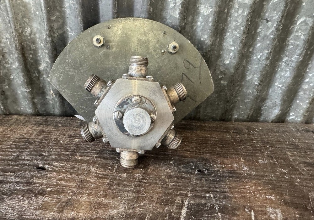 WWII Aircraft Antenna Receiver Selector Unit – “Antenna Receive” Control Panel