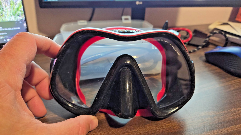 Atomic Aquatics Venom Mask - barely used
