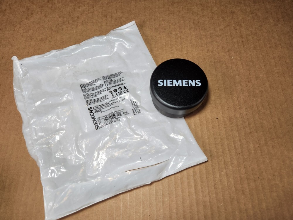 New Siemens 8WD4408-0AD Connection Element Stack Light Base