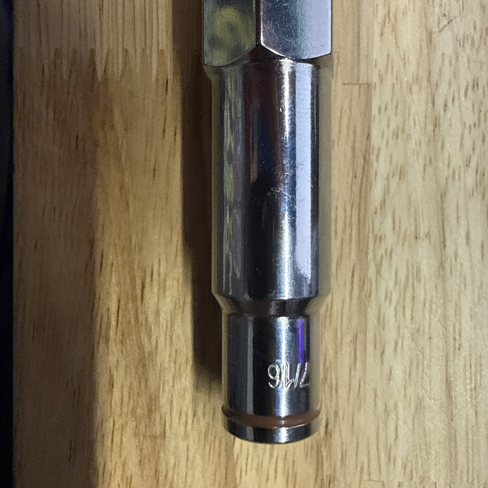 KLEIN TOOLS 6-in-1 Multi-Nut Driver used