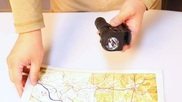 Adjustable Flashlight Holster for Belt - Rotatable Torch Holder with Side Lock S