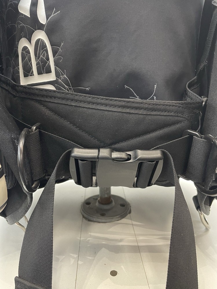 NEW - Medium Zeagle Resort BCD