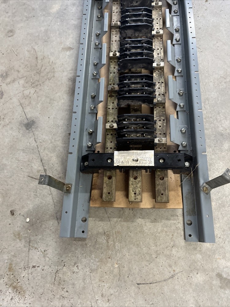 CUTLER-HAMMER CTO PANELBOARD C-207